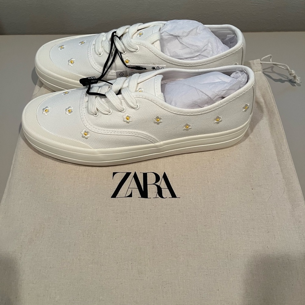 Zara White Canvas Sneakers with Yellow Daisy Embroidery